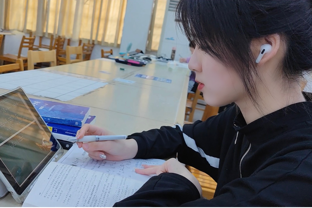 学习照.jpg